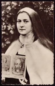 st-therese-with-holy-face-and-child-jesus